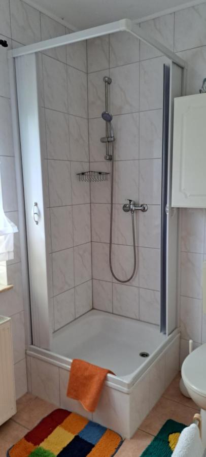 Ferienwohnung Lindow Ruegen Putbus Exterior foto